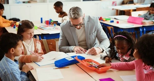 Education marketing growth visual